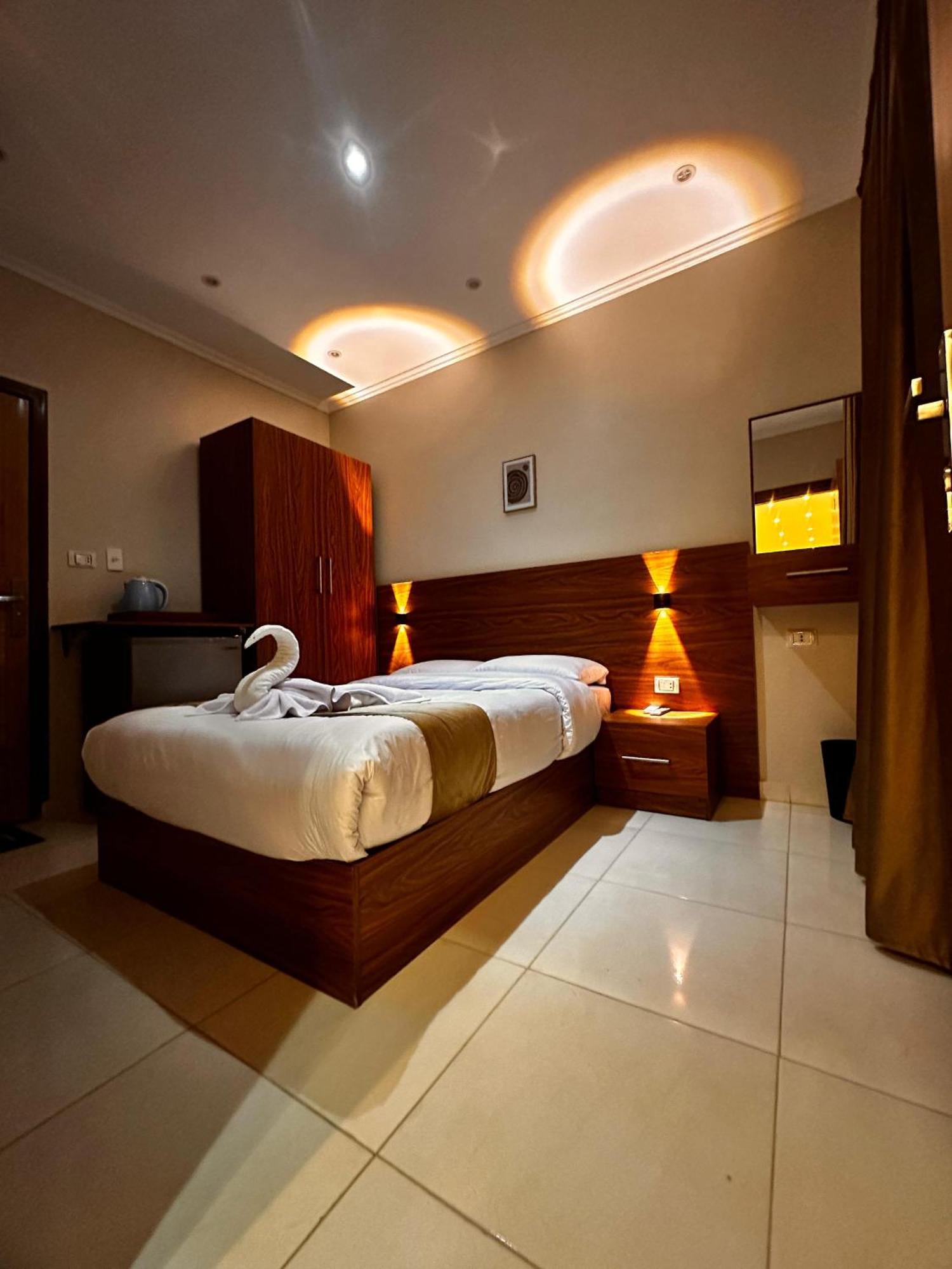 Hotel Pyramids On The Spot View Kafret el-Gabal Esterno foto