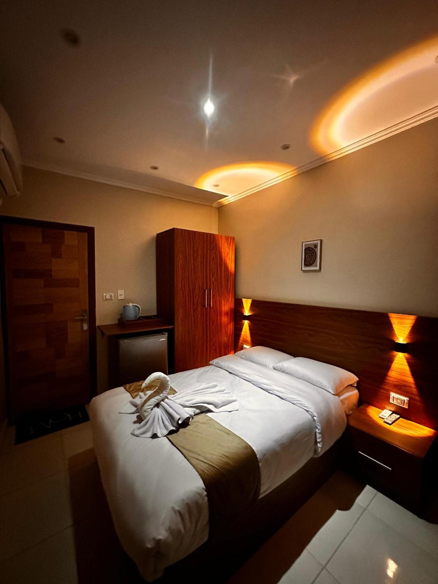 Hotel Pyramids On The Spot View Kafret el-Gabal Esterno foto