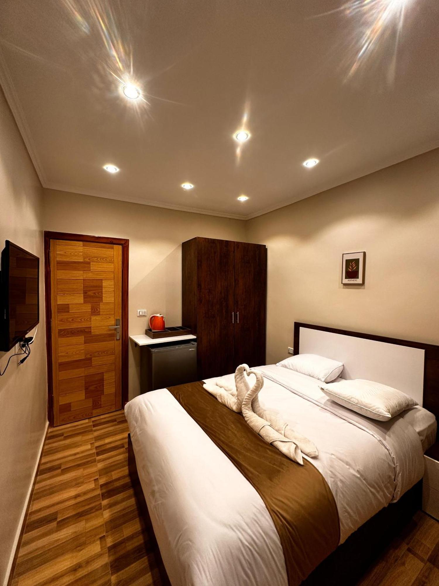 Hotel Pyramids On The Spot View Kafret el-Gabal Esterno foto