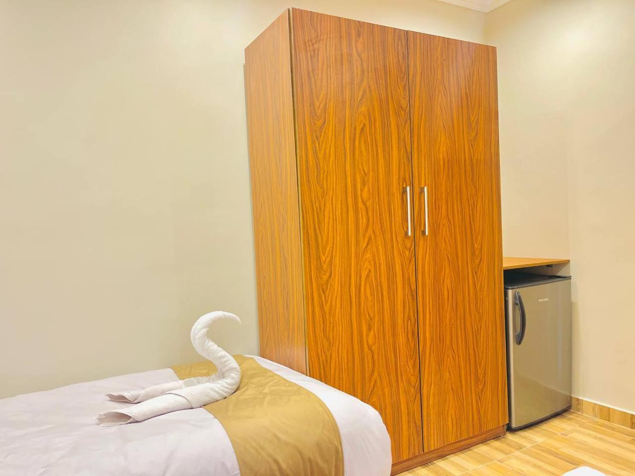 Hotel Pyramids On The Spot View Kafret el-Gabal Esterno foto