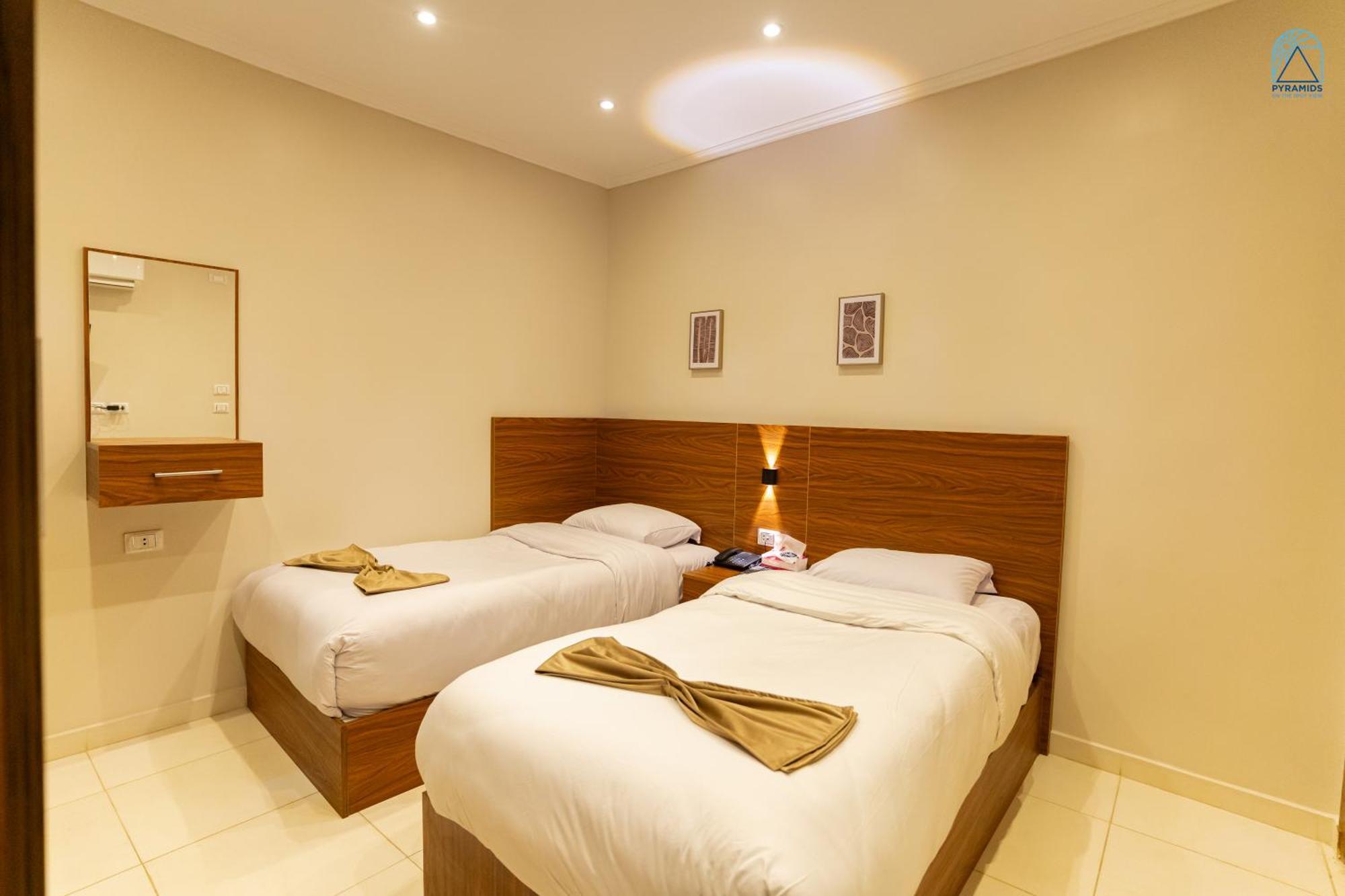Hotel Pyramids On The Spot View Kafret el-Gabal Esterno foto